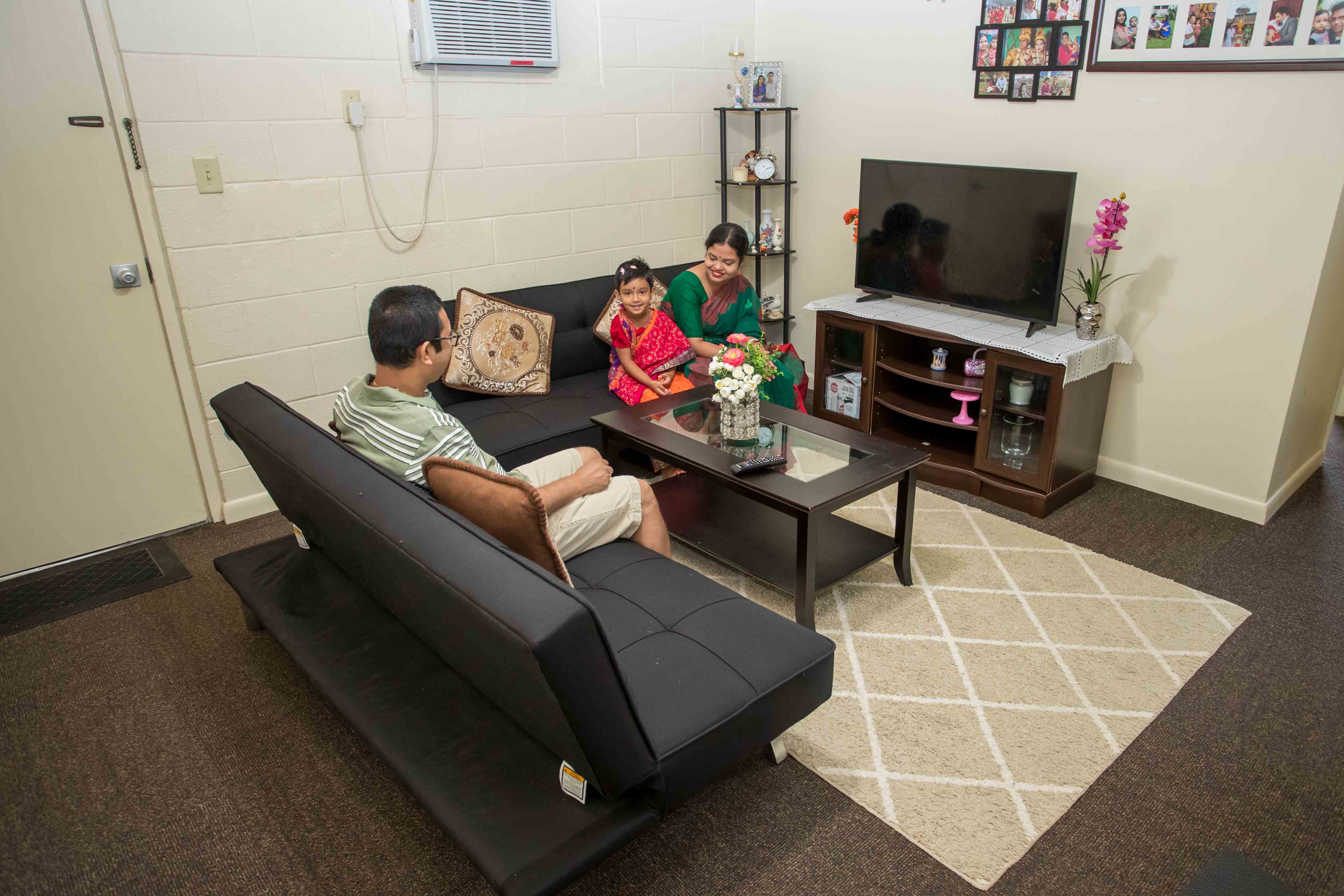 Demaree living room with family