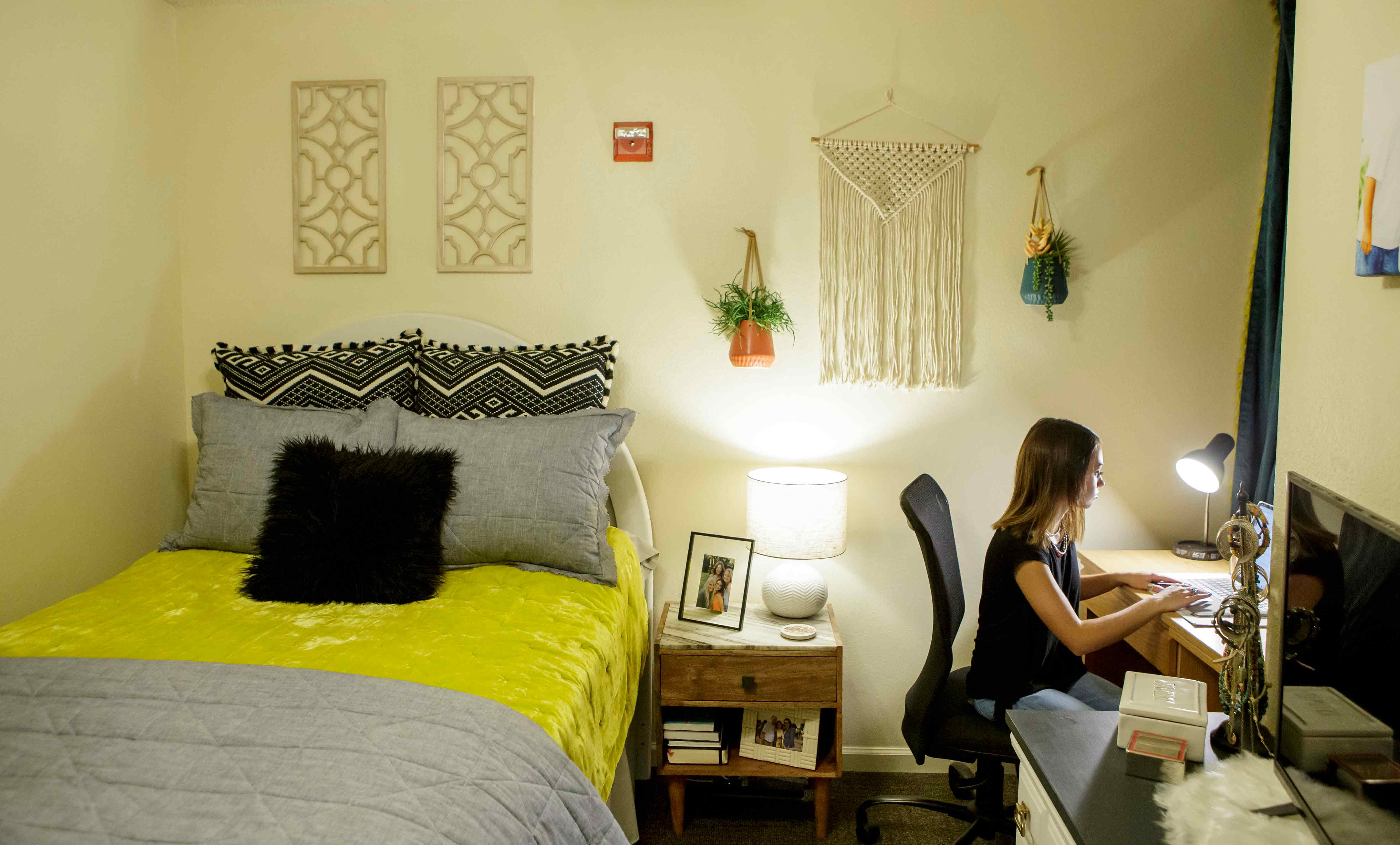 Peterson-Friend Hall bedroom